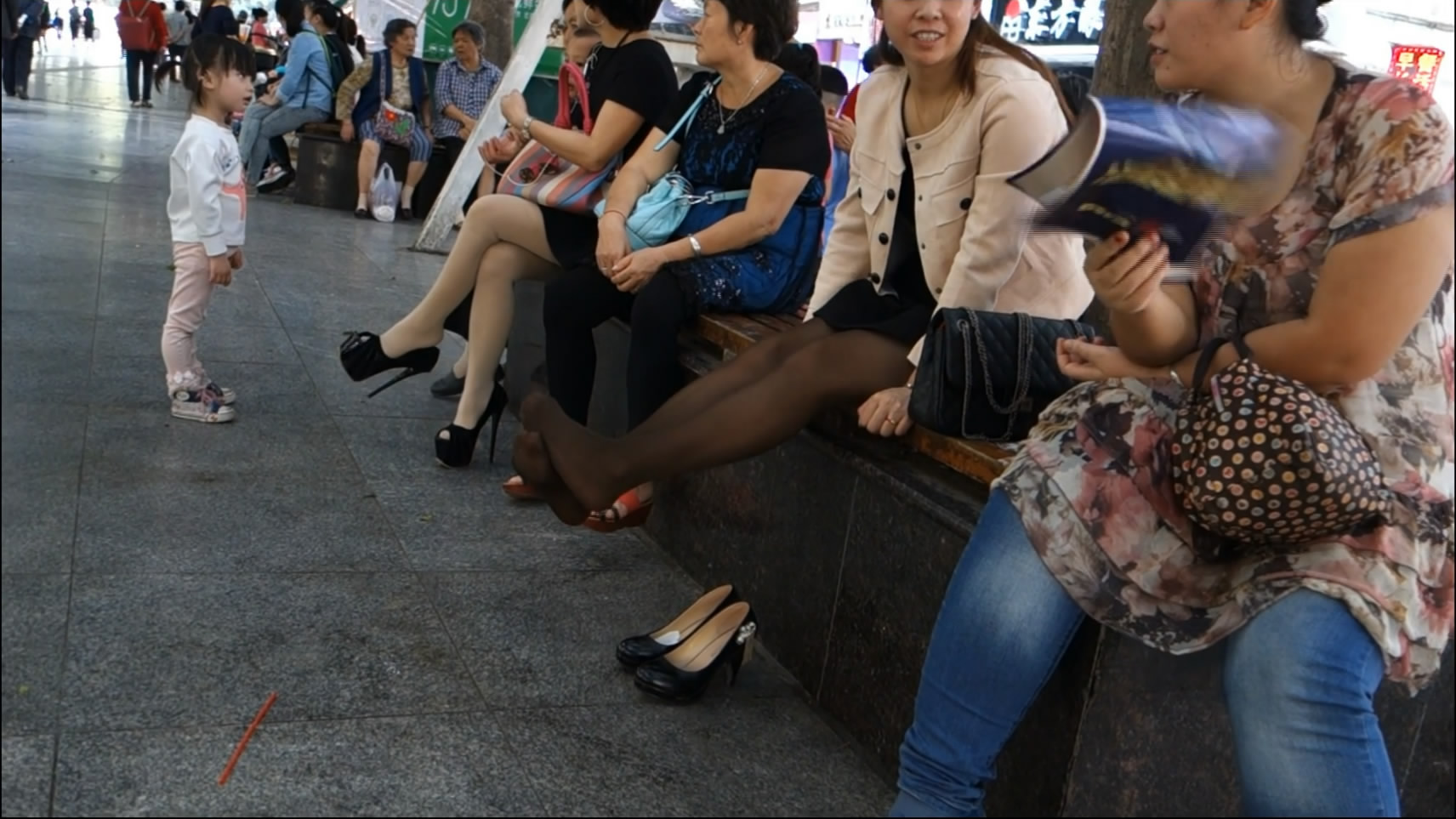 streetsnapshoep[00 00 45][20181210 204804 2]